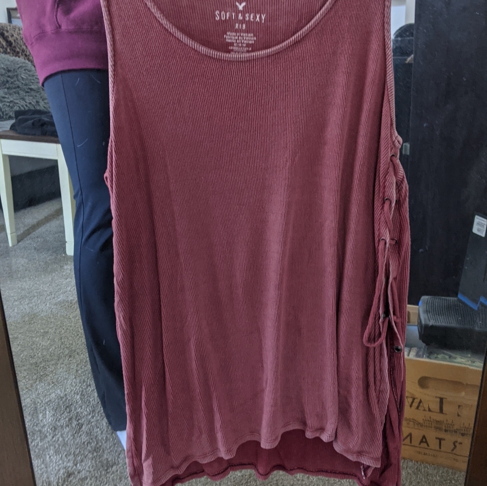 Ribbed tank